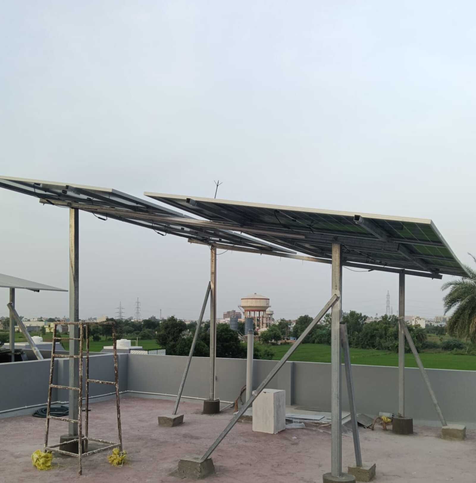 Rooftop solar installation structure